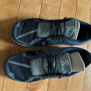 On cloud tennis shoes